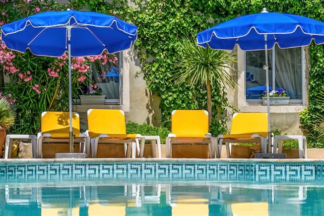 The pool at the Hôtel Résidence