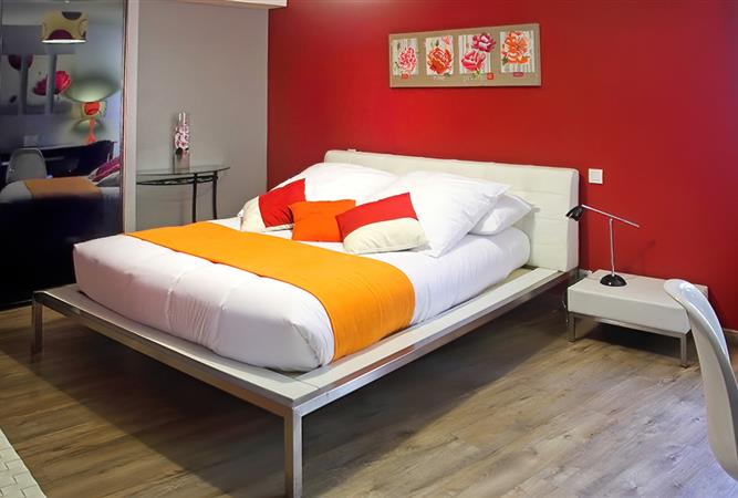 Book a room at the Hôtel Résidence in Nissan-Lez-Enserune