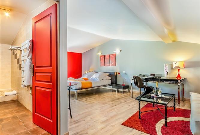 Prestige Suite 45m² for 2 to 4 people at the Hôtel Résidence